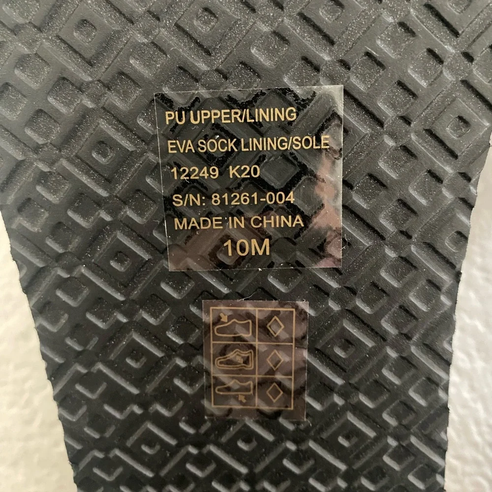 Tory Burch Black Flatform Flip Flop NWT